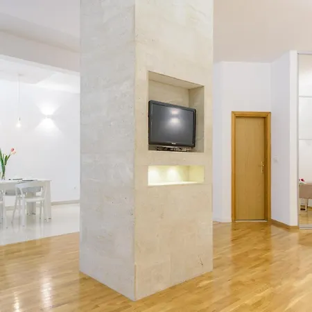 Deluxe Renata Appartement *